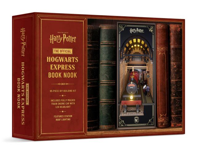 Harry Potter: The Official Hogwarts Express Book Nook (With Lights!)